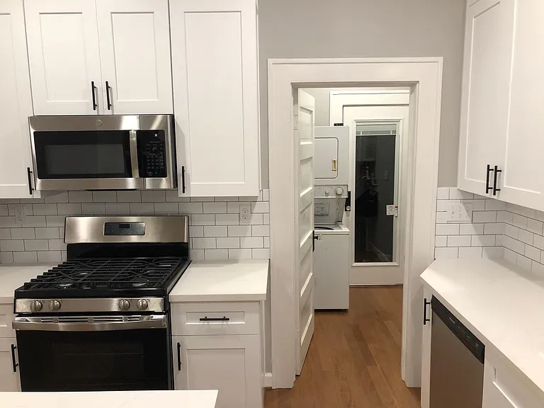 1742 W Main St — Photo 4