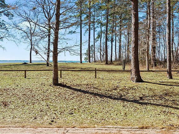 4th image of 403 Chambers Point Road