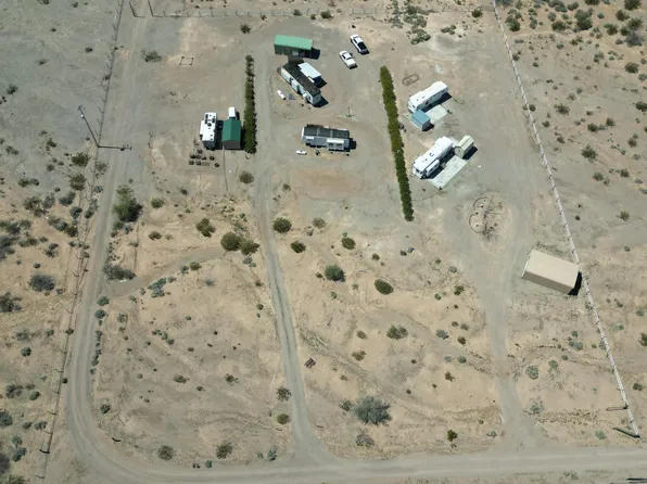 28648 Mule Ln, Bouse, AZ 85325