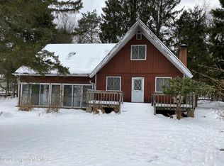 605 Buckle Boot Rd, Henryville, PA 18332