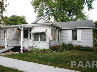 307 S Main St, Mackinaw, IL 61755