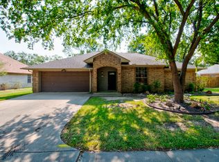 611 S Jefferson St, Pilot Point, TX 76258