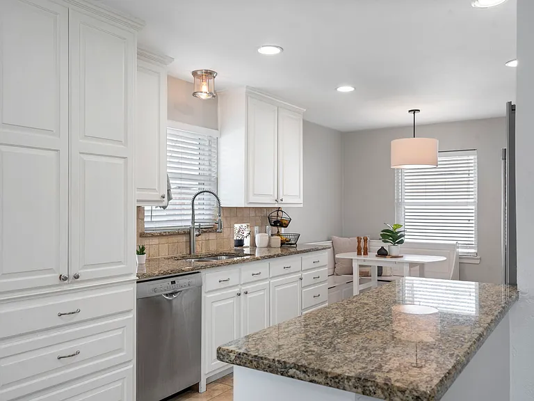 10615 Larchfield Ln — Photo 9