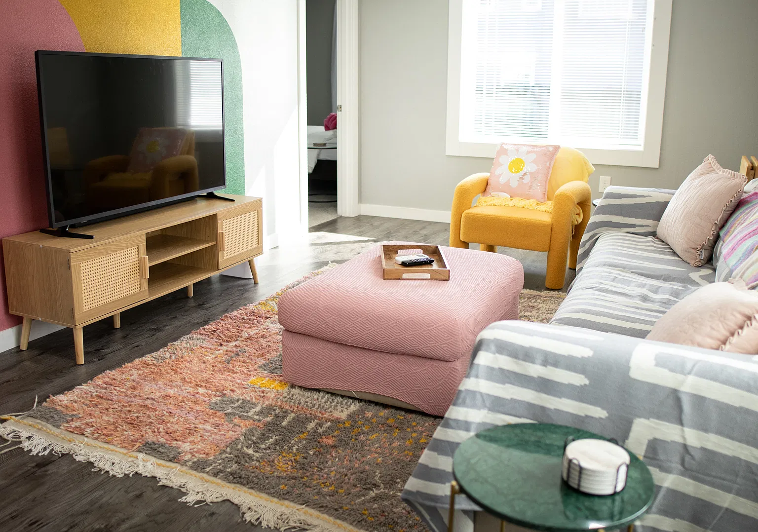 2 bed, 1274 sqft, $2,700 — Photo 4