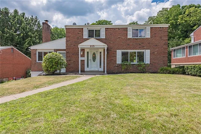 215 McKenzie Dr photo 1