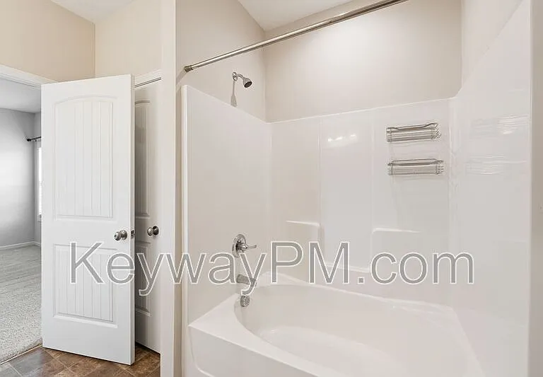 335 Koweta Way — Photo 11