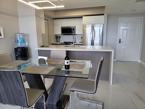 5th image of 19501 W Country Club Dr APT 1605