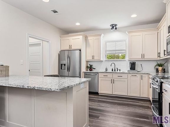 3rd image of 12865 Hodges Ln