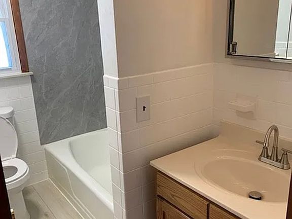 2nd image of 4558 Effie Rd