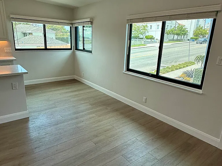 3654 S Centinela Ave #6 — Photo 4