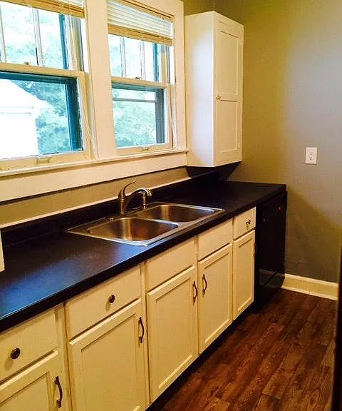 315 E Smith Ave — Photo 8