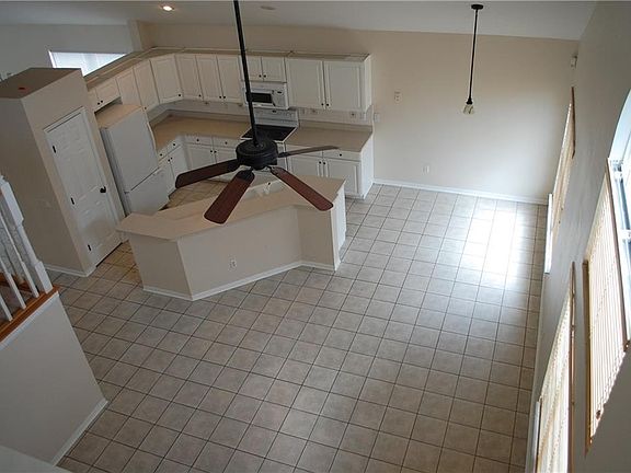 5th image of 13650 Emeraldview Dr