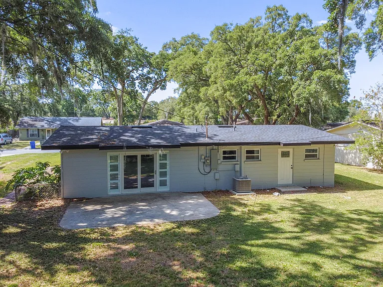 535 W Palmeden Dr — Photo 40