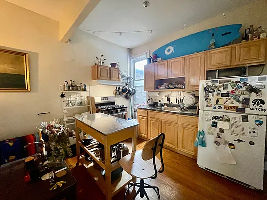 Rented by Compass | media 12