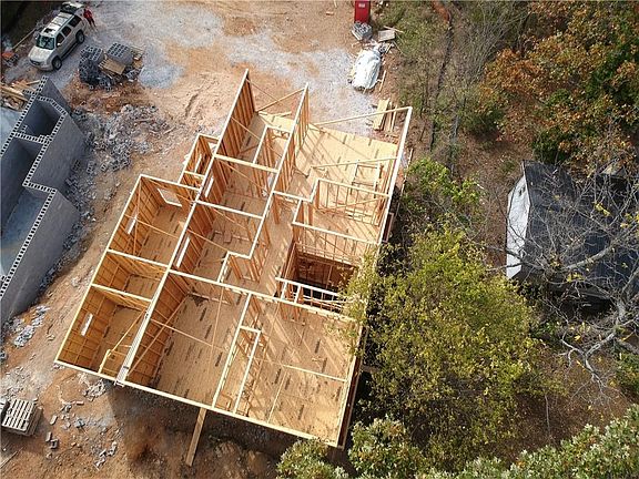 5th image of 1016 N Lakeside Dr