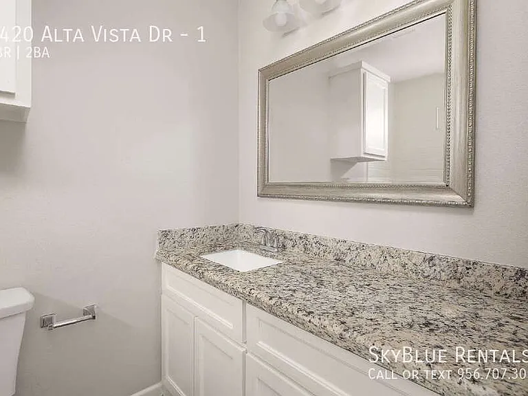 1420 Alta Vista Dr #1 — Photo 7