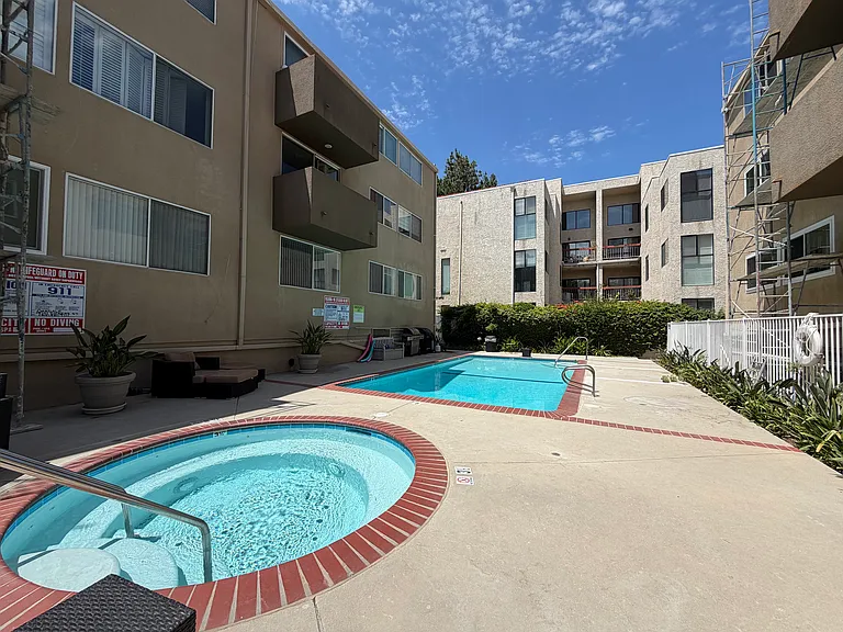 14141 Dickens St #311 — Photo 20