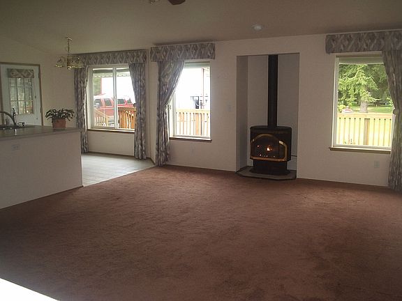 Living Room to Dining/Kitchen