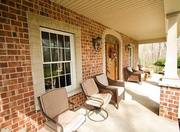 3rd image of 20 Lake Forest Ct