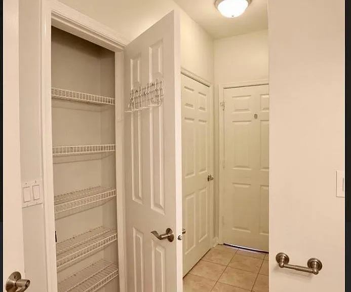 4551 Strutfield Ln — Photo 9