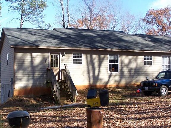 4th image of 1360 Oxford Furnace Rd