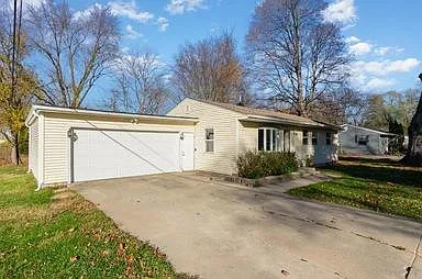 16 E 66th Pl Photo 1