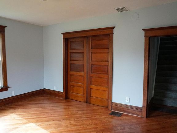 4th image of 207 E Jayne St