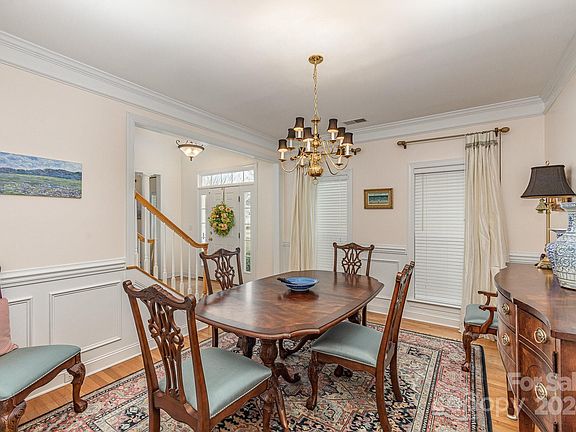 5th image of 6634 Heath Glen Dr