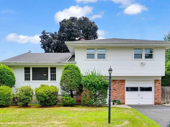 332 Milford Ave, New Milford, NJ 07646