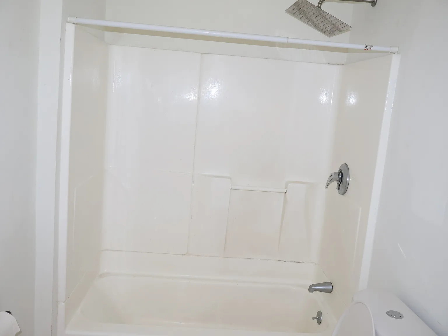 3 bed, 1150 sqft, $1,850 — Photo 2