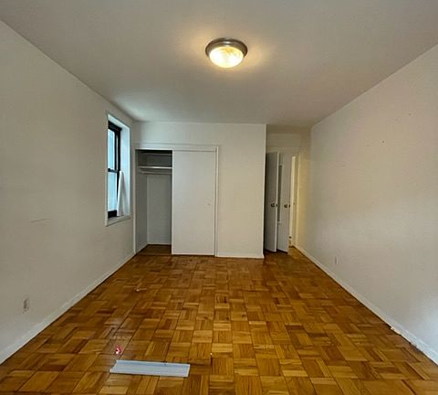 5th image of 110 Bank St APT 1A