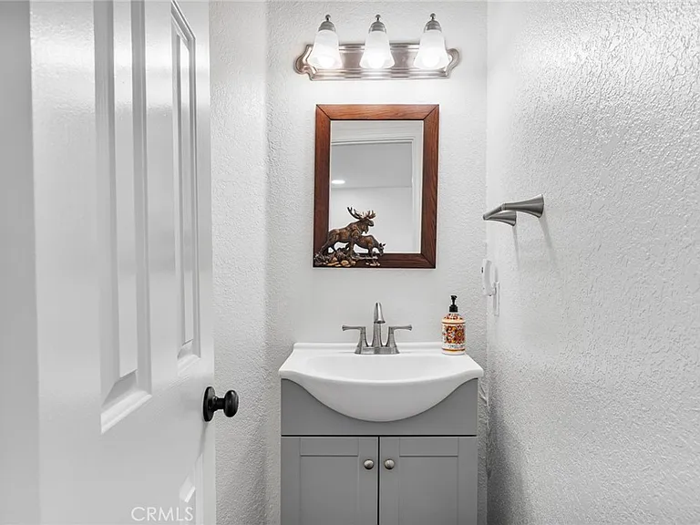 27775 Matterhorn Dr — Photo 20