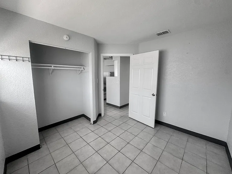 140 112th Ave #3 — Photo 10