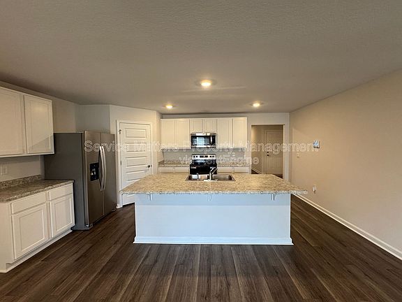 3rd image of 4408 White Cedar Ct