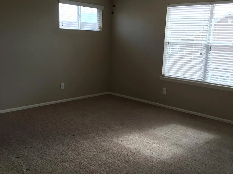 1655 Merton Ct — Photo 4