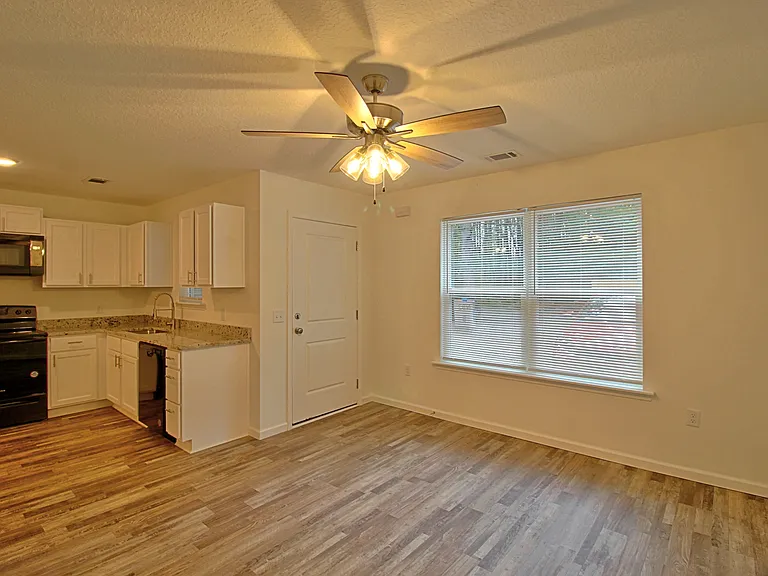 14017 Cecil Nobles Hwy #B — Photo 8