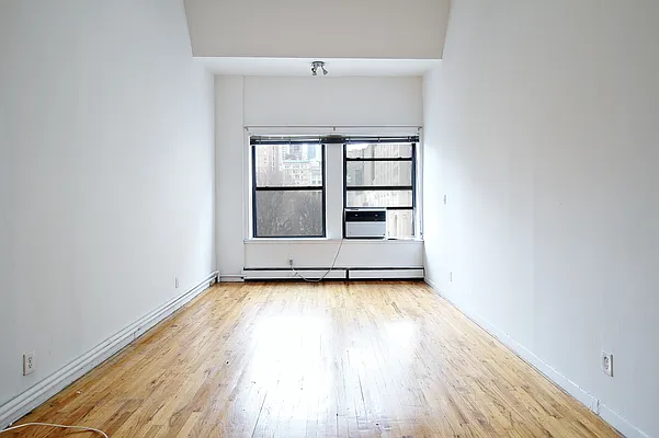 Rented by Julianna Realty Corp | media 13