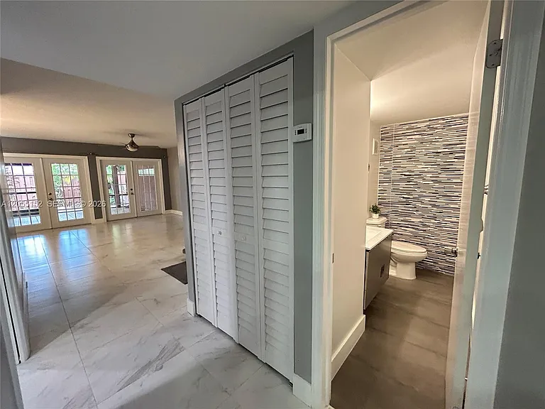 14110 Kendale Lakes Cir — Photo 28