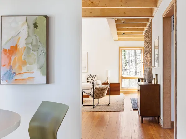 380 Wesley Ct, Chapel Hill, NC 27516