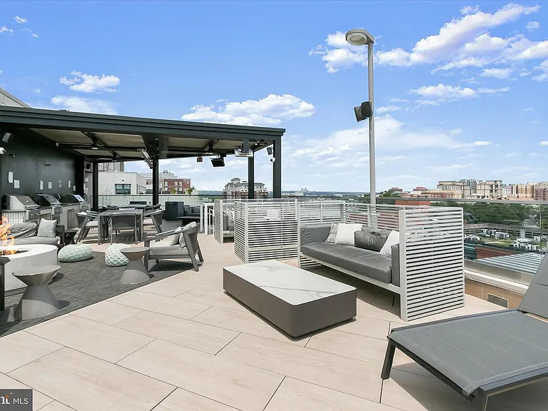 1021 Garfield St #905 — Photo 44