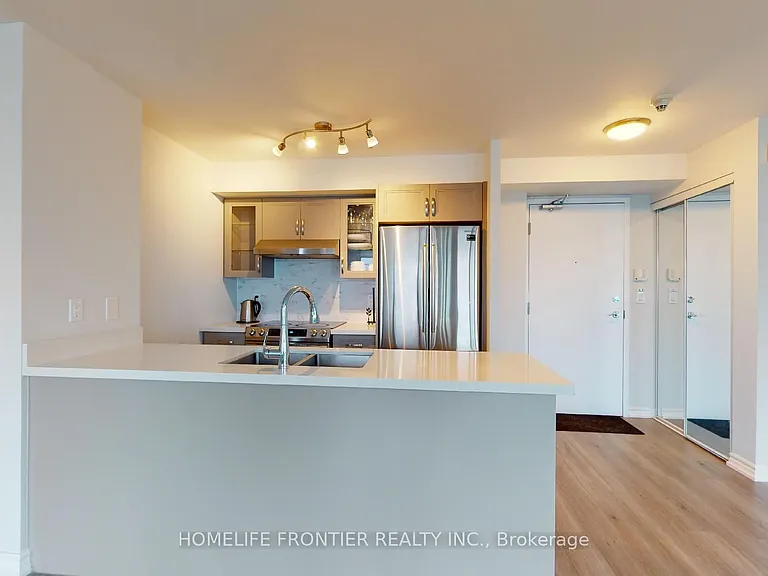 81 Navy Wharf Ct #1606 — Photo 5