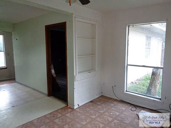 4th image of 36 E Hawthorne St