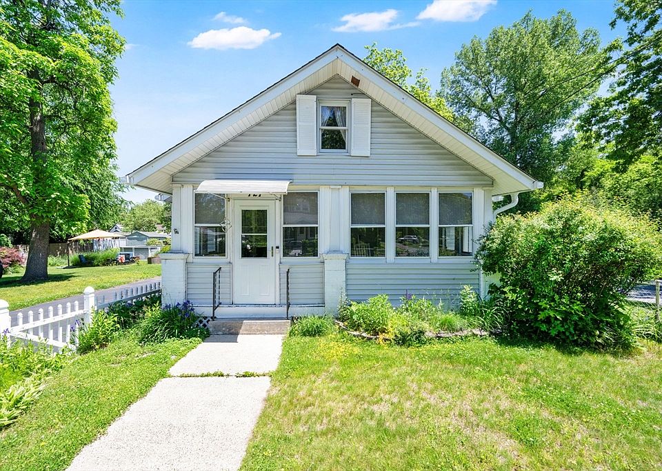 1st image of 121 Merrill Rd