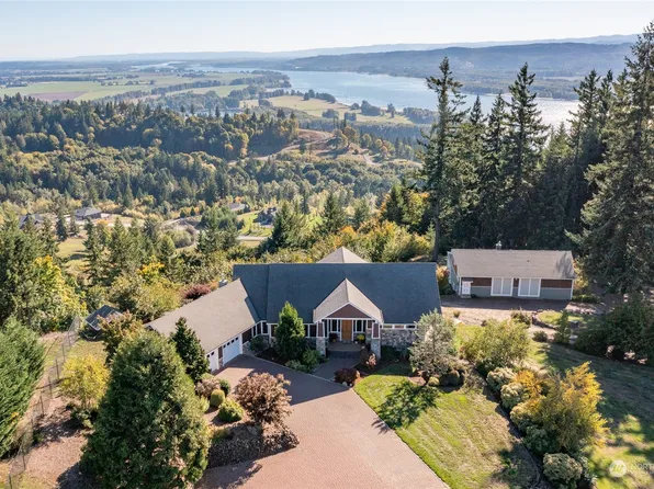 206 Pebble LN, Kalama, WA 98625