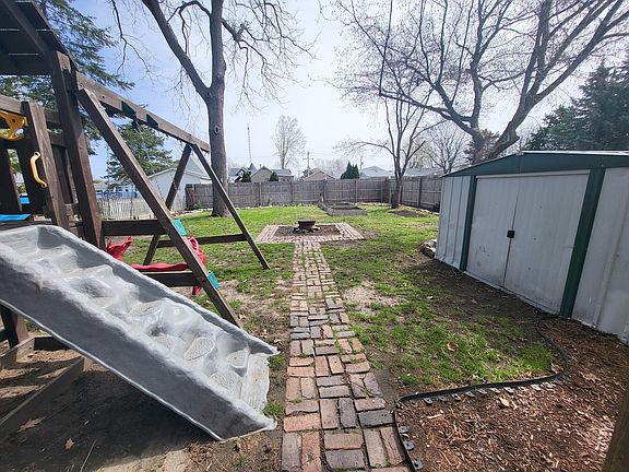 3rd image of 1556 Crosat St