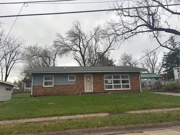 1915 11th Ave, Marion, IA 52302