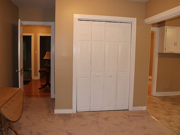 4th image of 420 Westwood Ave