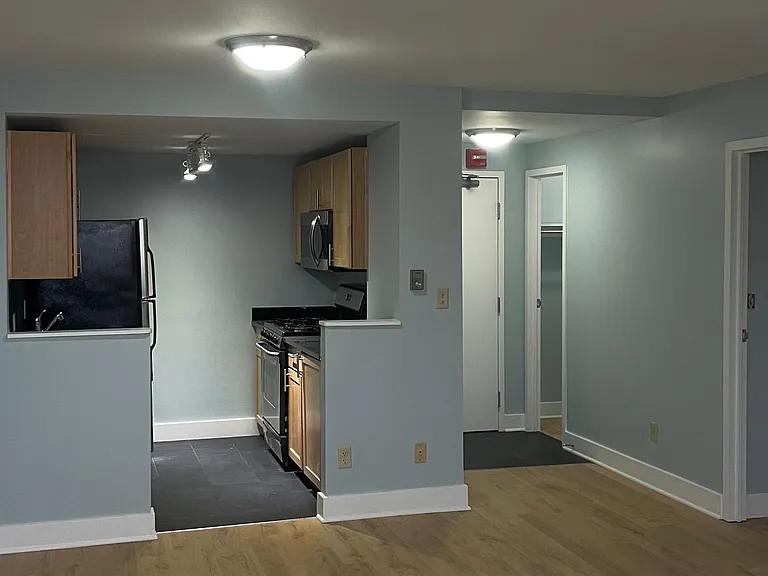 600 E 8th St #12P — Photo 8