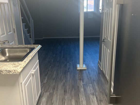3rd image of 143 Nunnery Ln #2