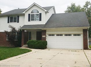 24245 Murray St, Clinton Township, MI